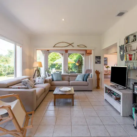 Ile De France By Interhome * Labenne